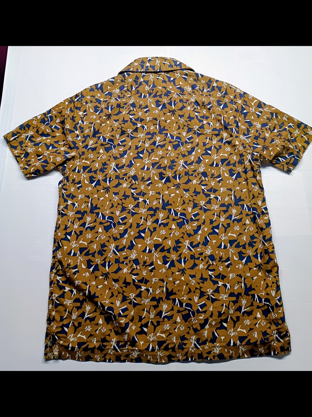 Hart Schaffner Marx Tan Floral Short-Sleeve Button-Down Shirt Small - Picture 8 of 8